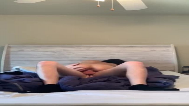 Азиатка села киской на лицо своему парню - любительское порно